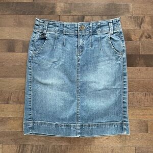 Vintage DKNY Denim Skirt - Size 4